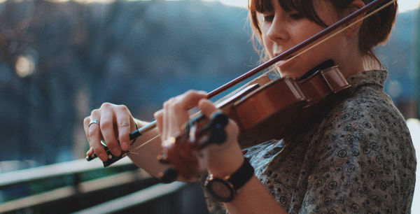 closeup of a violin being played